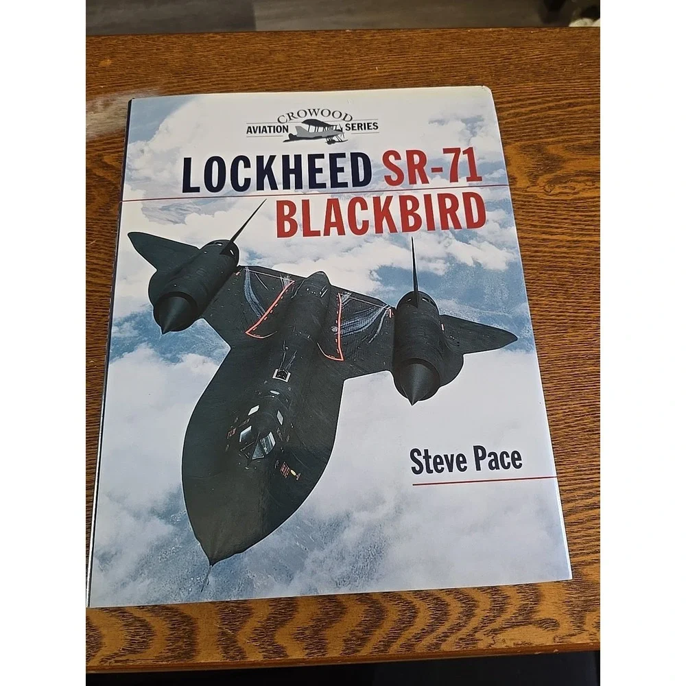 US USAF Lockheed SR-71 Blackbird Crowood Aviation Series Hardcover Refere...
